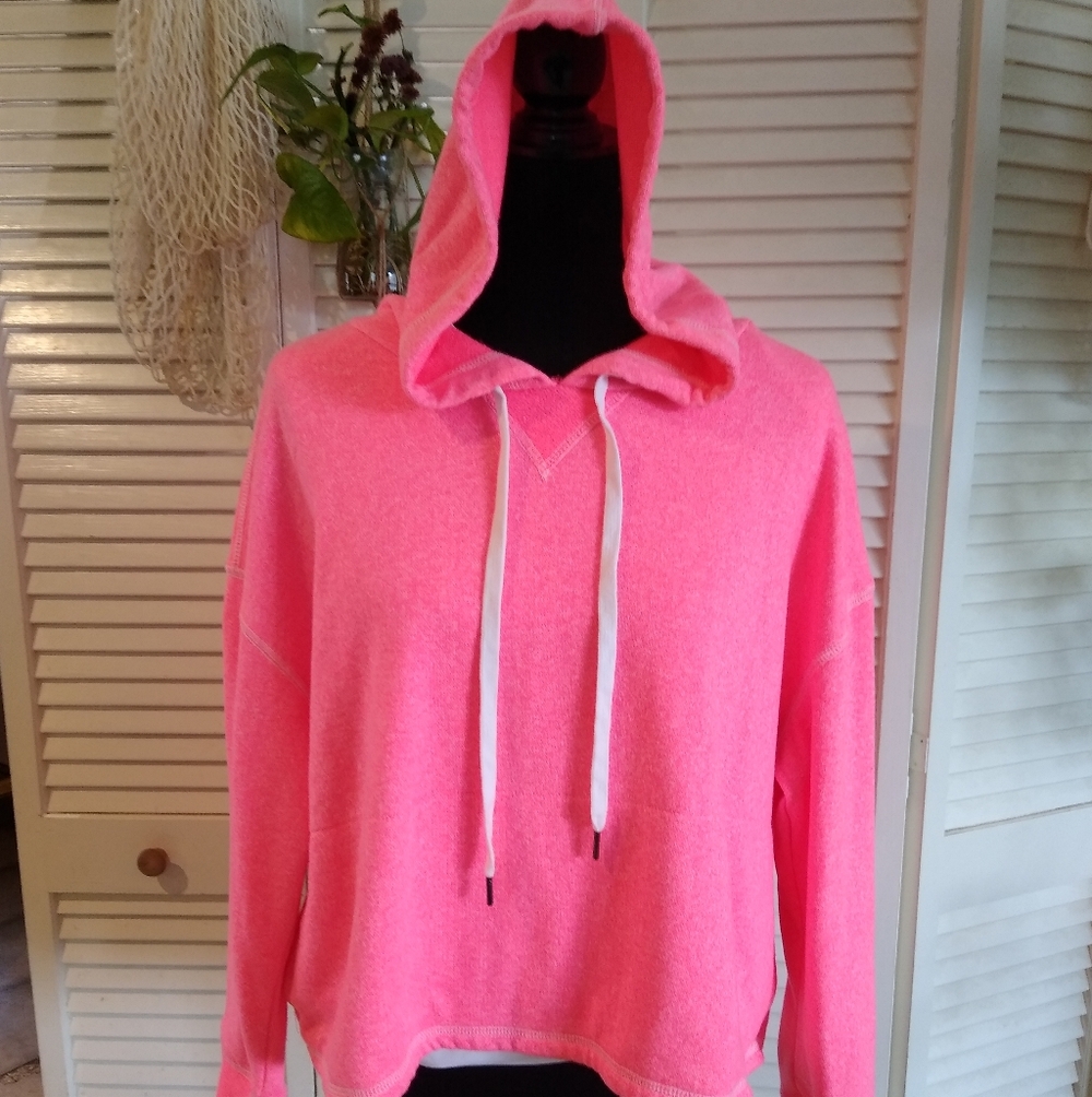Steve Madden Bright Pink Hoodie XL – Soft, Cozy & Vibrant - Picture 3 of 10